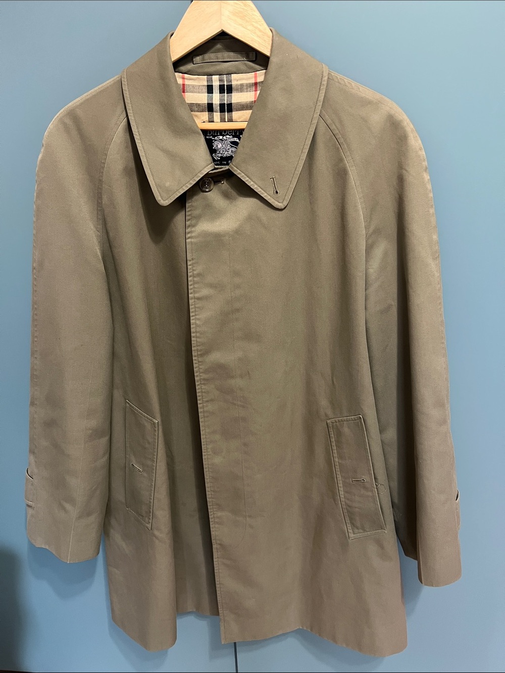 Classic Beige Men’s Trench Coat - Burberry Style